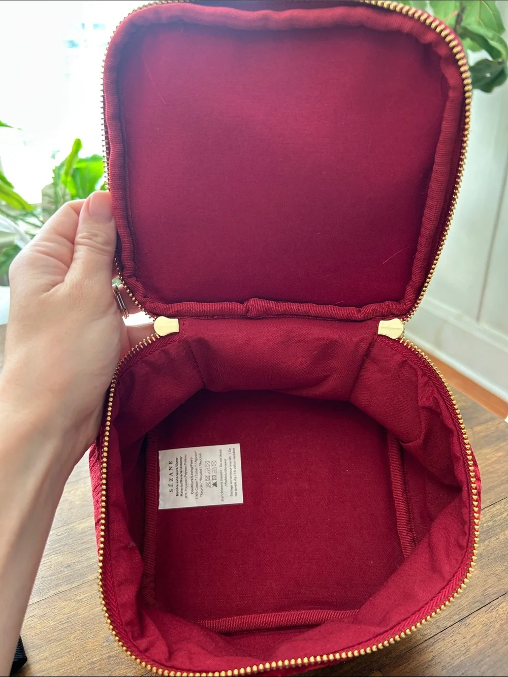 Sézane Mini Vanity Red Crushed Velvet Zip Cosmetic Makeup Case Tassel Zipper